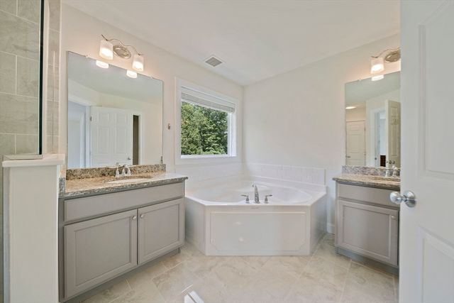 42 Magnolia Way, Bridgewater, MA 02324