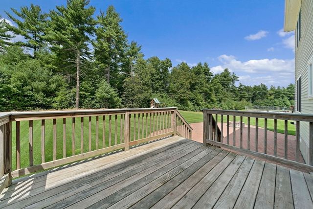42 Magnolia Way, Bridgewater, MA 02324