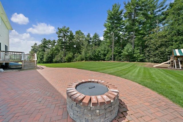 42 Magnolia Way, Bridgewater, MA 02324