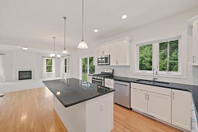 42 Magnolia Way, Bridgewater, MA 02324