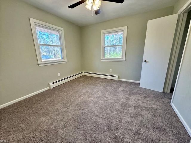 104 Jethro LN, Yorktown, VA 23692