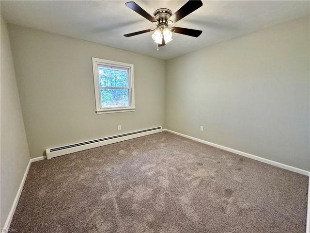 104 Jethro LN, Yorktown, VA 23692