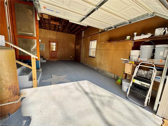 104 Jethro LN, Yorktown, VA 23692