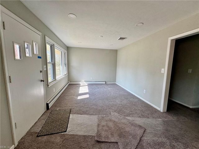 104 Jethro LN, Yorktown, VA 23692