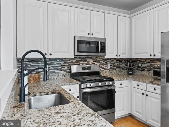 186 CHANCELLOR DR, Deptford, NJ 08096
