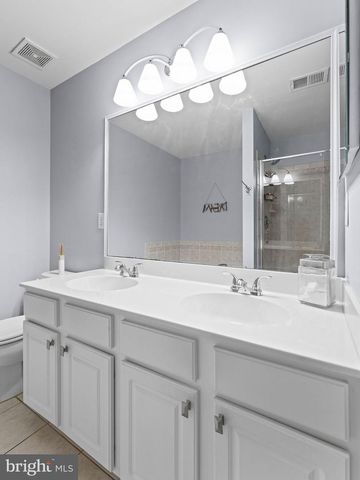 186 CHANCELLOR DR, Deptford, NJ 08096