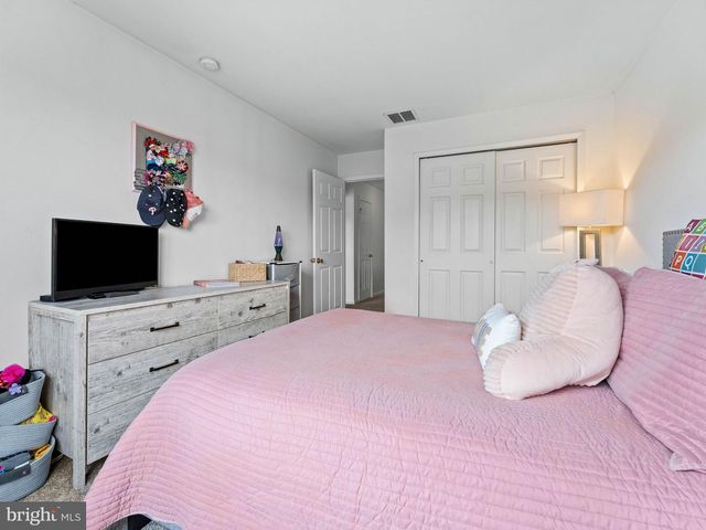186 CHANCELLOR DR, Deptford, NJ 08096