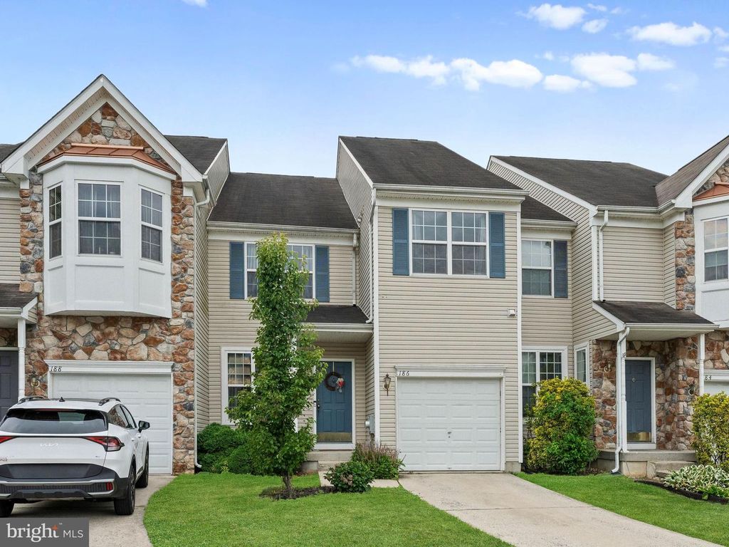 186 CHANCELLOR DR, Deptford, NJ 08096