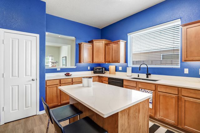 556 Minturn Court NE, Rio Rancho, NM 87124