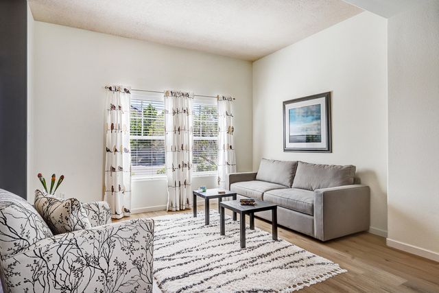 556 Minturn Court NE, Rio Rancho, NM 87124