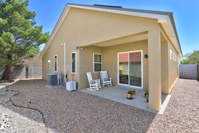 556 Minturn Court NE, Rio Rancho, NM 87124