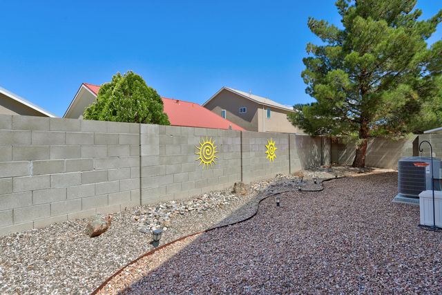 556 Minturn Court NE, Rio Rancho, NM 87124