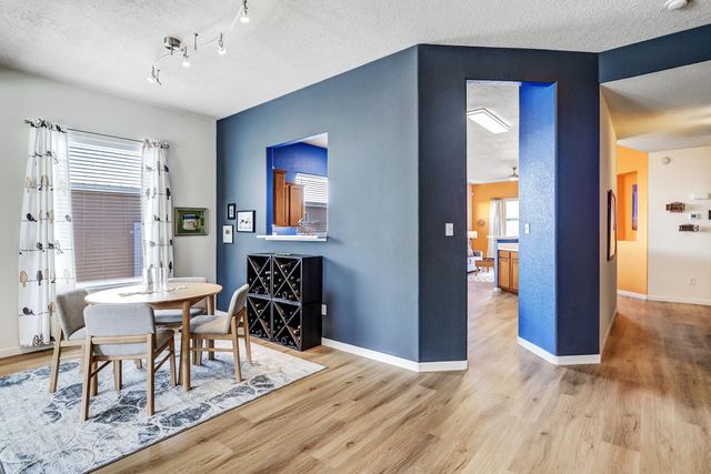 556 Minturn Court NE, Rio Rancho, NM 87124