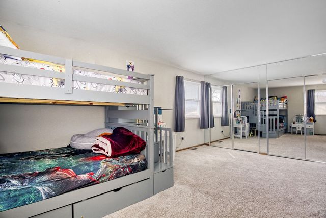 8475 162nd Place 1, Tinley Park, IL 60487