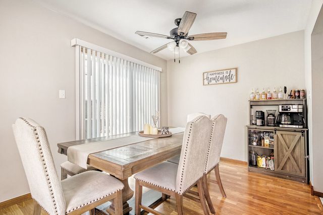 8475 162nd Place 1, Tinley Park, IL 60487