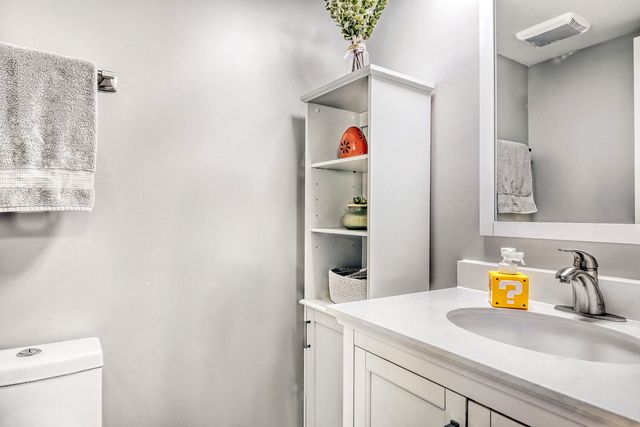 8475 162nd Place 1, Tinley Park, IL 60487