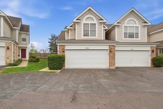 612 Citadel Drive, Westmont, IL 60559