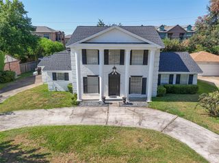 8911 Pine Shores Drive, Humble, TX 77346