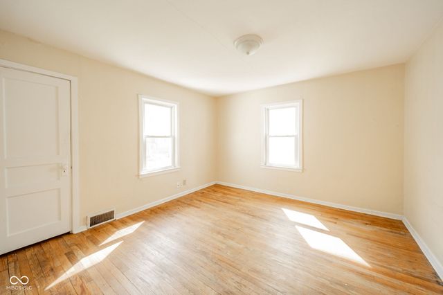 239 W 38th Street, Anderson, IN 46013