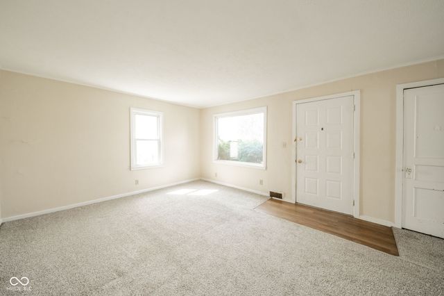 239 W 38th Street, Anderson, IN 46013