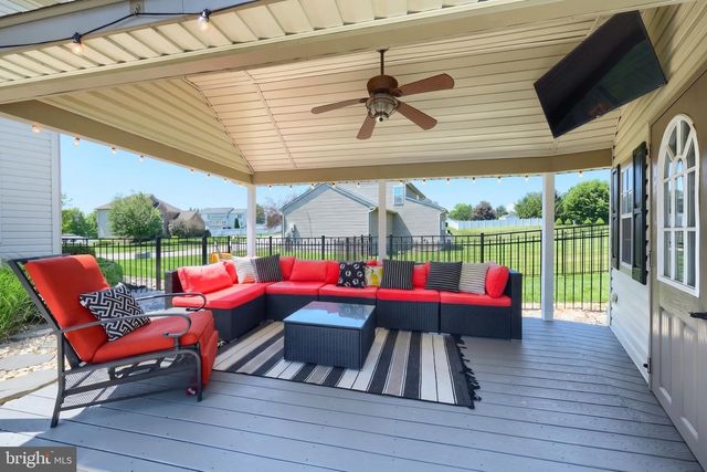 448 EL VISTA DR, Hanover, PA 17331