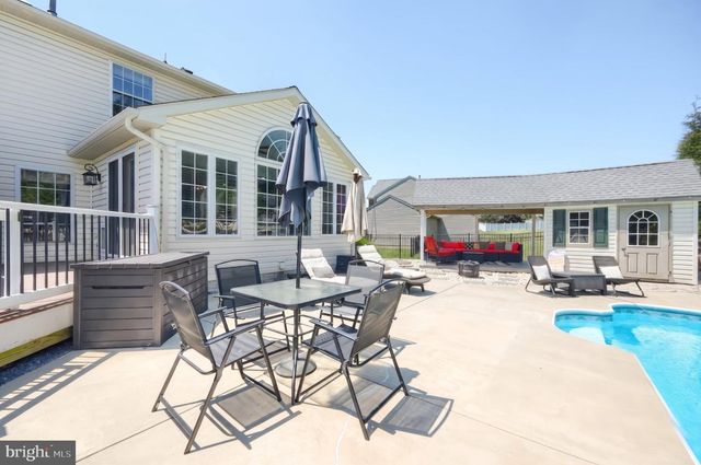 448 EL VISTA DR, Hanover, PA 17331