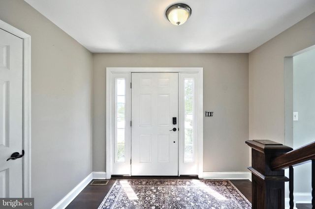 448 EL VISTA DR, Hanover, PA 17331