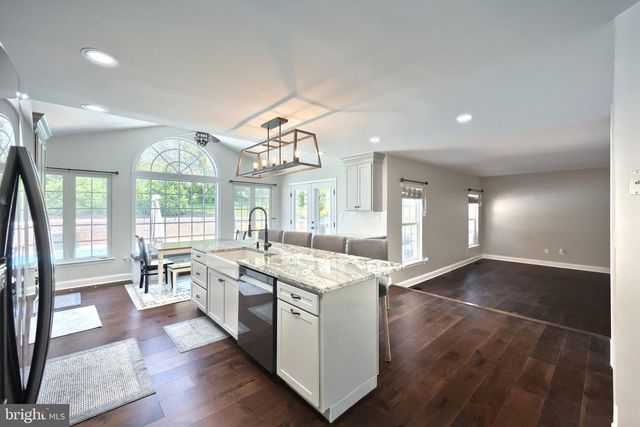 448 EL VISTA DR, Hanover, PA 17331