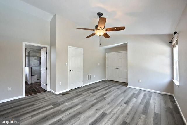 448 EL VISTA DR, Hanover, PA 17331