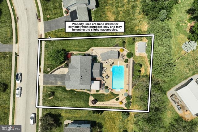448 EL VISTA DR, Hanover, PA 17331