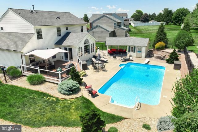 448 EL VISTA DR, Hanover, PA 17331