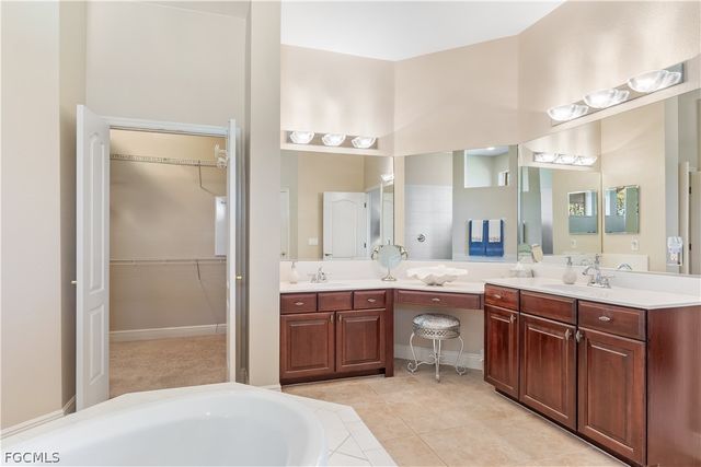 2205 SE 16th ST, Cape Coral, FL 33990