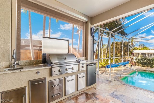 2205 SE 16th ST, Cape Coral, FL 33990