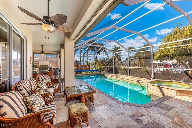 2205 SE 16th ST, Cape Coral, FL 33990