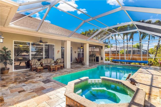 2205 SE 16th ST, Cape Coral, FL 33990