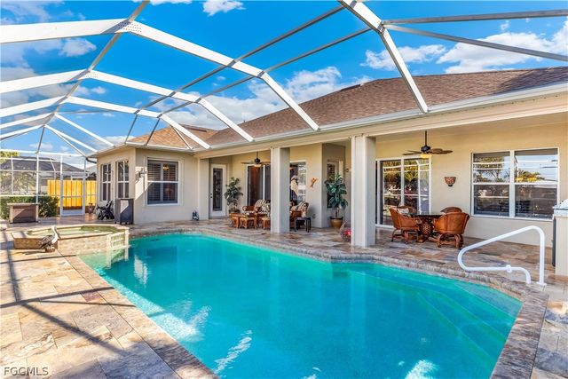 2205 SE 16th ST, Cape Coral, FL 33990