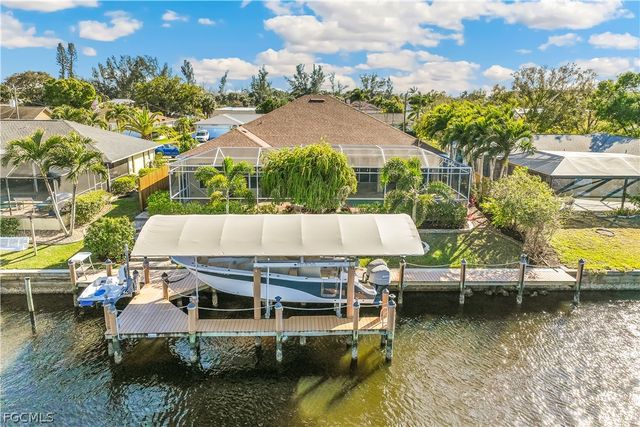 2205 SE 16th ST, Cape Coral, FL 33990