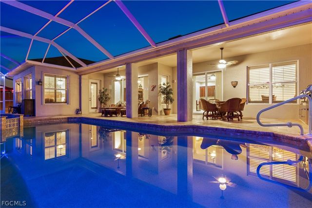 2205 SE 16th ST, Cape Coral, FL 33990