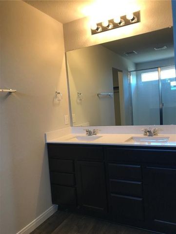 108 Cranbrook LN, Hutto, TX 78634