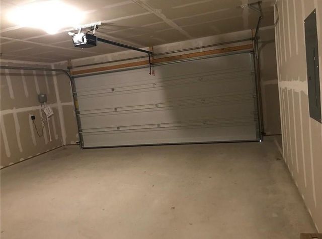 108 Cranbrook LN, Hutto, TX 78634