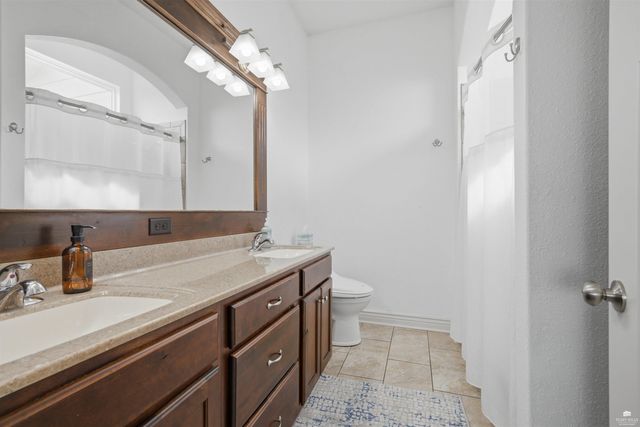 9786 Heather Lane, Manhattan, KS 66502