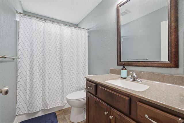 9786 Heather Lane, Manhattan, KS 66502