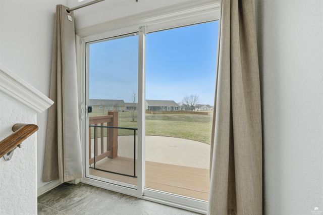 9786 Heather Lane, Manhattan, KS 66502