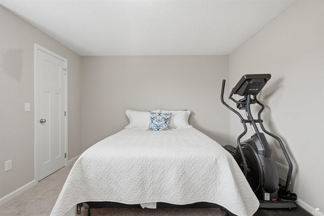 9786 Heather Lane, Manhattan, KS 66502