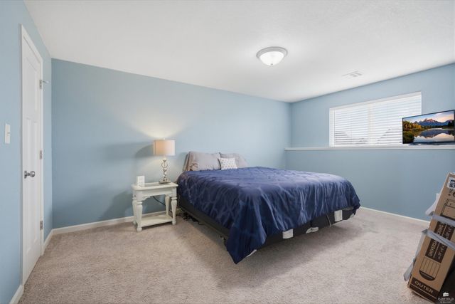 9786 Heather Lane, Manhattan, KS 66502