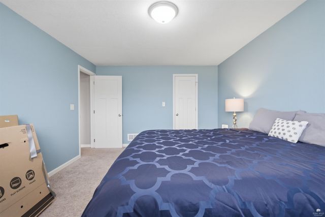 9786 Heather Lane, Manhattan, KS 66502