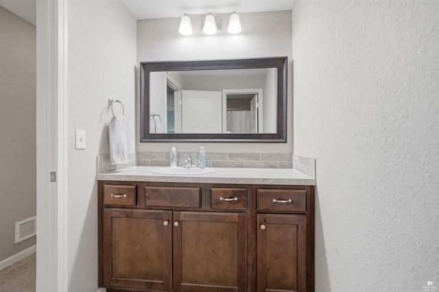 9786 Heather Lane, Manhattan, KS 66502