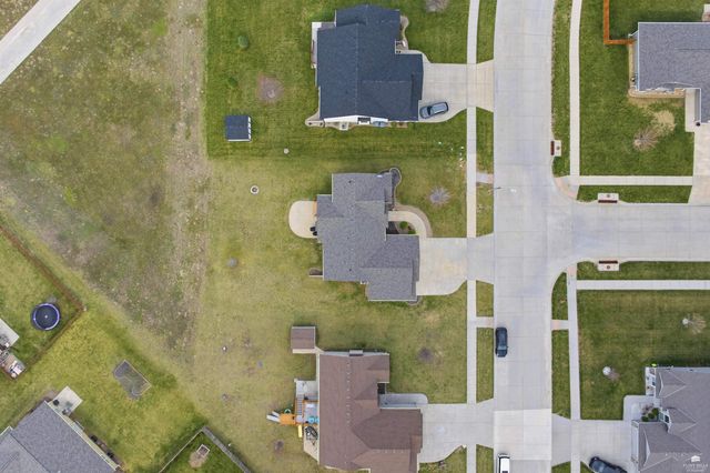 9786 Heather Lane, Manhattan, KS 66502