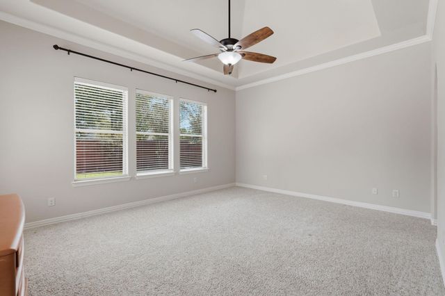 126 E Cove View Trail, The Woodlands, TX 77389