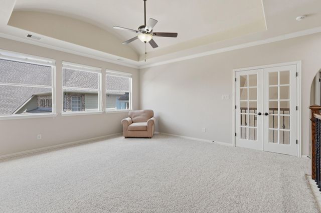 126 E Cove View Trail, The Woodlands, TX 77389